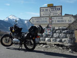 Sommer-Diesel auf dem Col de L'Iseran - Dem höchsten asphaltierten Pass der Alpen.